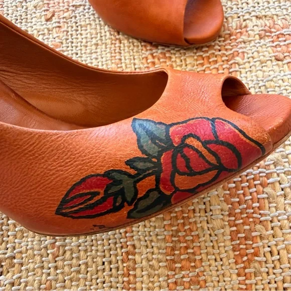 GUCCI Pioneer Fiore Rose Tattoo Leather Slingback Vintage Heels Size 7.5 - Picture 2 of 12